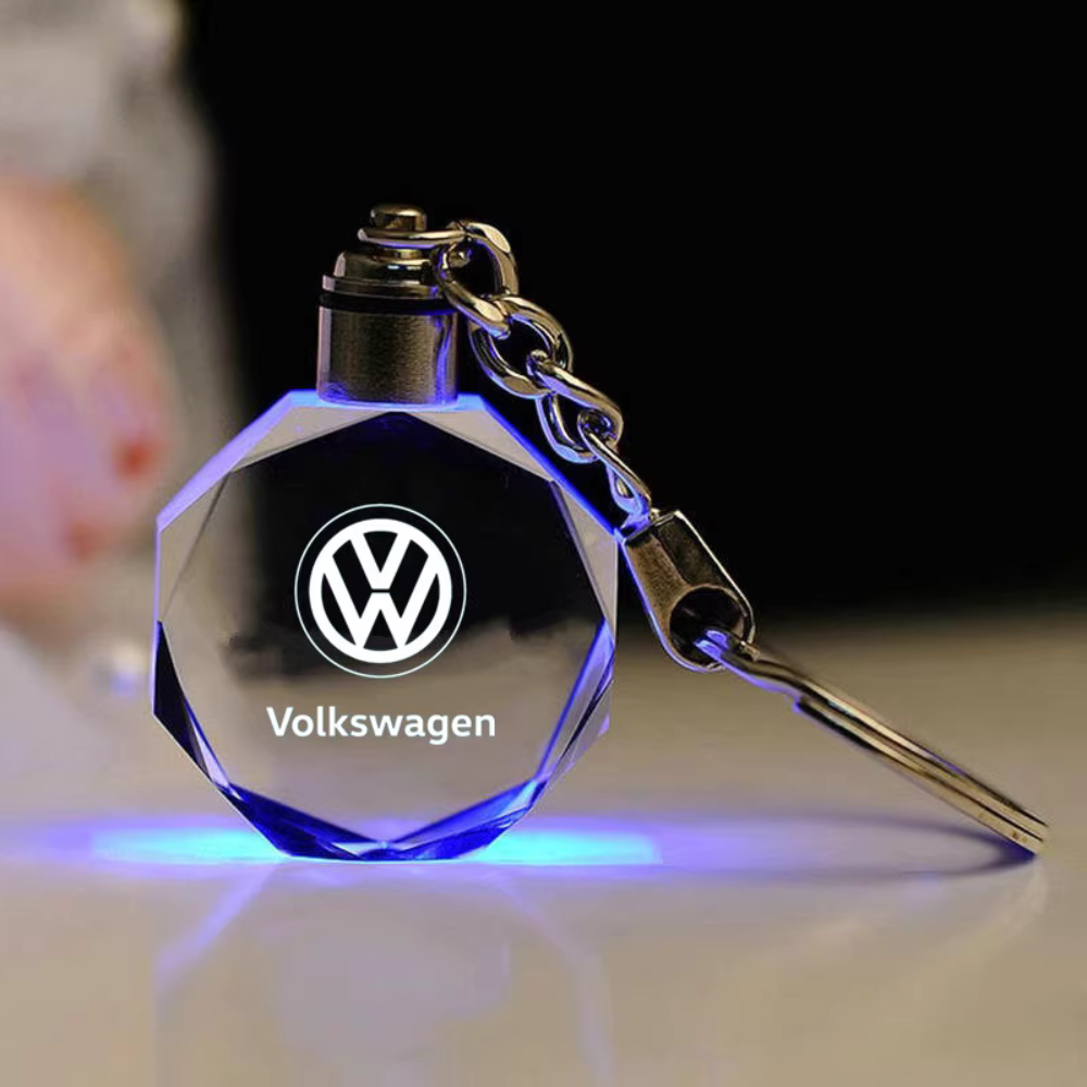 Keychain with 3D Automotive Logo in Crystal – image 2