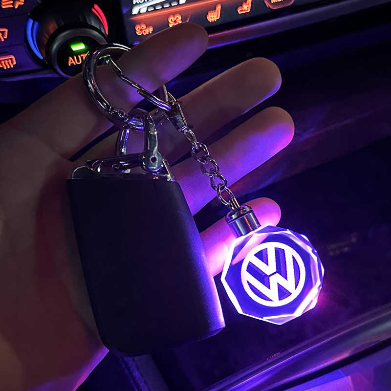 Keychain with 3D Automotive Logo in Crystal